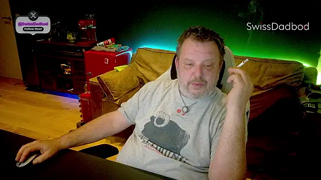 Snapshot of SwissDadbod chatting on 03-11-26, 11:11 SwissDadbod online show from 03-11-26, 11:11