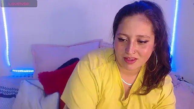 nahomy jonhs online show from 10-13-25, 03:39