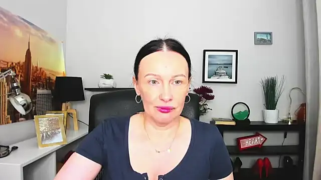 Snapshot of Velvet_Jasmine chatting on 09-23-25, 05:21 Velvet Jasmine online show from 09-23-25, 05:21