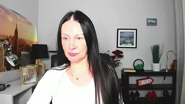 Snapshot of Velvet_Jasmine chatting on 09-24-25, 05:33 Velvet Jasmine online show from 09-24-25, 05:33