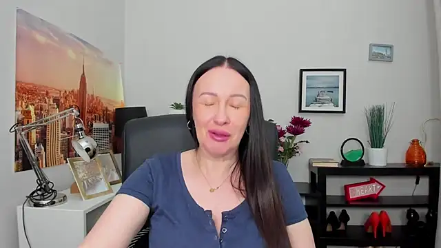 Snapshot of Velvet_Jasmine chatting on 10-06-25, 05:27 Velvet Jasmine online show from 10-06-25, 05:27