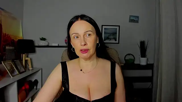 Snapshot of Velvet_Jasmine chatting on 10-24-25, 05:26 Velvet Jasmine online show from 10-24-25, 05:26