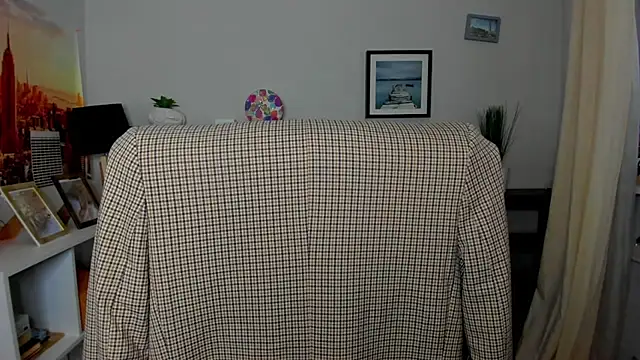 Snapshot of Velvet_Jasmine chatting on 11-01-25, 07:32 Velvet Jasmine online show from 11-01-25, 07:32