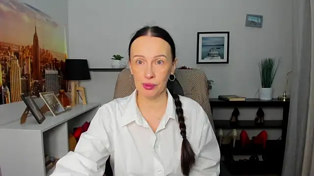 Snapshot of Velvet_Jasmine chatting on 12-19-25, 06:20 Velvet Jasmine online show from 12-19-25, 06:20