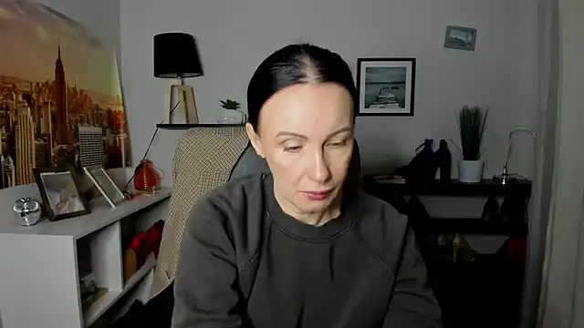 Snapshot of Velvet_Jasmine chatting on 02-17-26, 06:21 Velvet Jasmine online show from 02-17-26, 06:21