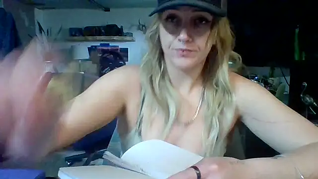 cutiekayls online show from 06-30-26, 10:33