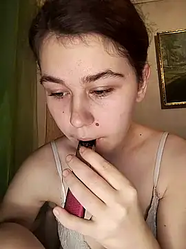 Snapshot of ToryTayler chatting on 12-15-25, 05:17 ToryTayler online show from 12-15-25, 05:17