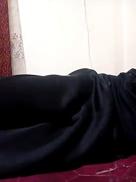 Snapshot of Dirtymorrocainbabe chatting on 09-27-25, 02:11 Dirtymorrocainbabe online show from 09-27-25, 02:11