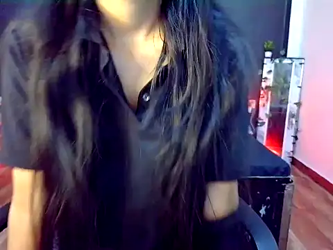 Snapshot of fairy_princess chatting on 04-12-26, 06:35 fairy princess online show from 04-12-26, 06:35