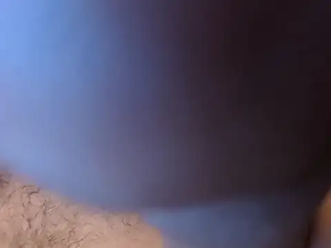 Snapshot of MC353535 chatting on 12-21-25, 08:05 MC353535 online show from 12-21-25, 08:05