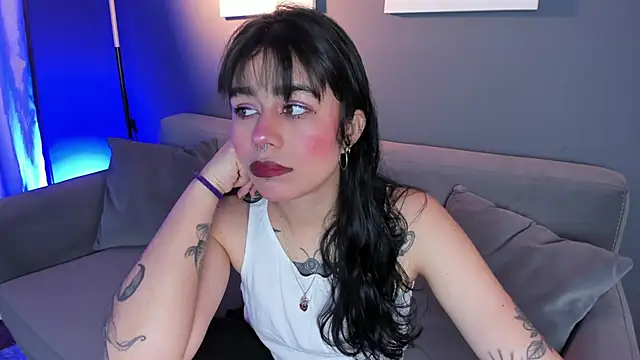 flower smith  online show from 11-20-25, 11:43