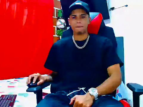 cristian tayron1 online show from 06-12-26, 07:40