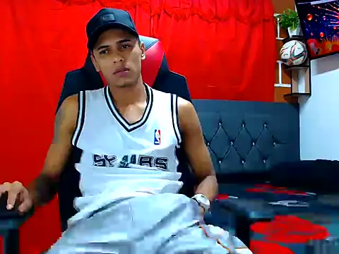 cristian tayron1 online show from 07-07-26, 10:19