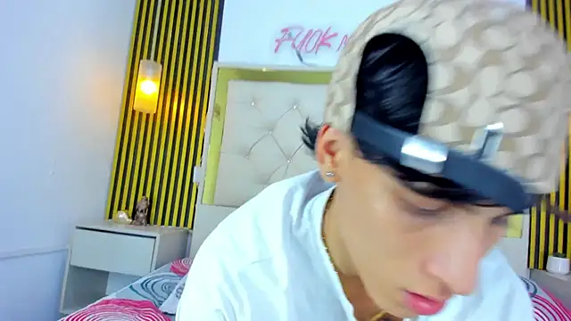 Snapshot of Just18Jake chatting on 04-15-26, 12:17 Just18Jake online show from 04-15-26, 12:17