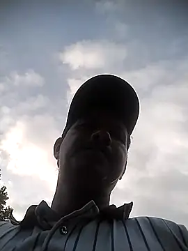 colombiano198720 online show from 10-19-25, 12:06