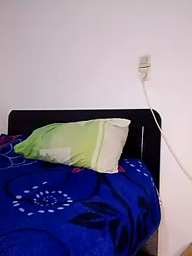 Banouti 23 online show from 11-19-25, 01:11