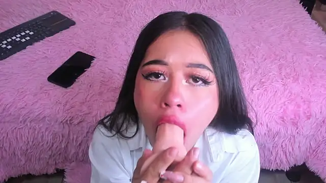 Dulceemia  online show from 09-19-25, 07:36