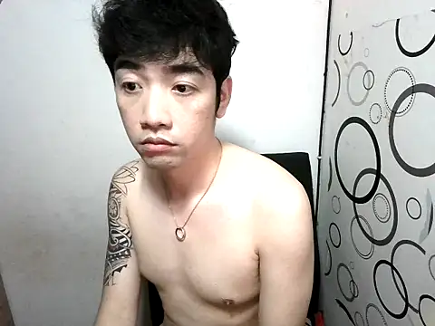 Snapshot of moaman190 chatting on 10-15-25, 07:47 moaman190 online show from 10-15-25, 07:47