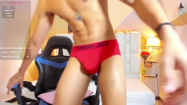 Snapshot of Adan_Oriol chatting on 12-02-25, 03:56 Adan Oriol online show from 12-02-25, 03:56