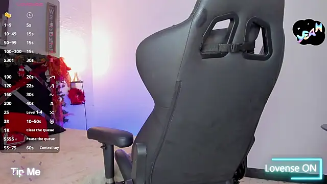 Snapshot of Adan_Oriol chatting on 12-17-25, 07:42 Adan Oriol online show from 12-17-25, 07:42