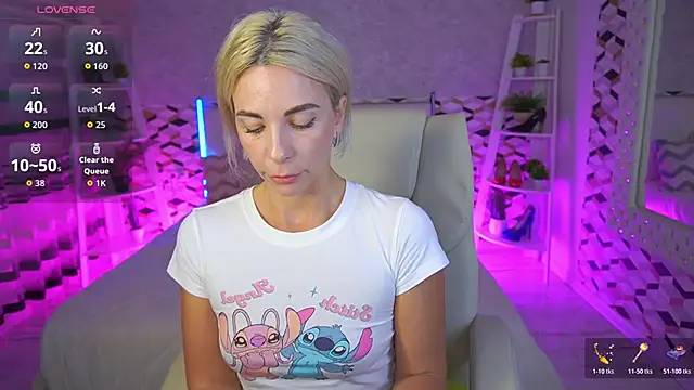 BellaRayyy online show from 06-18-26, 01:04