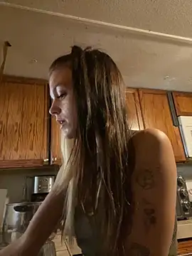 ittybittymeryssa online show from 11-04-25, 09:03