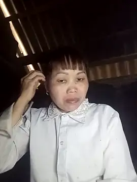  YooY  online show from 10-24-25, 06:21