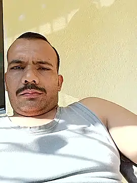 Snapshot of Virat_FatDick chatting on 01-15-26, 08:52 Virat FatDick online show from 01-15-26, 08:52