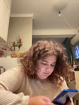 Snapshot of AliceCurlyX chatting on 12-04-25, 02:15 AliceCurlyX online show from 12-04-25, 02:15