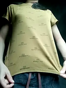 Snapshot of Ananine chatting on 10-22-25, 03:07 Ananine online show from 10-22-25, 03:07