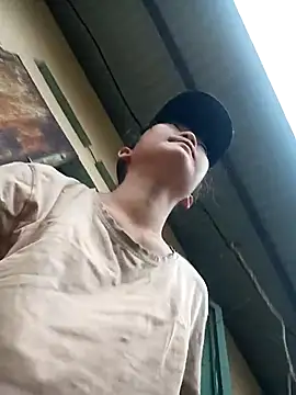 Snapshot of Ananine chatting on 11-08-25, 11:58 Ananine online show from 11-08-25, 11:58