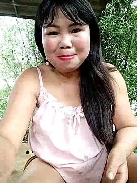 Snapshot of lusy-00 chatting on 05-30-26, 08:00 lusy-00 online show from 05-30-26, 08:00