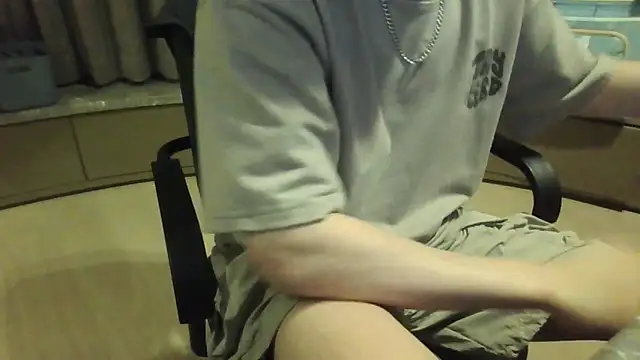 Snapshot of msk2004_06 chatting on 10-12-25, 10:14 msk2004 06 online show from 10-12-25, 10:14