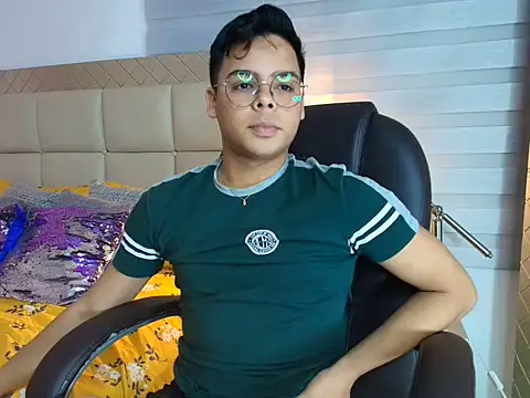 Snapshot of stewart_mateo_ chatting on 11-13-25, 02:10 stewart mateo online show from 11-13-25, 02:10