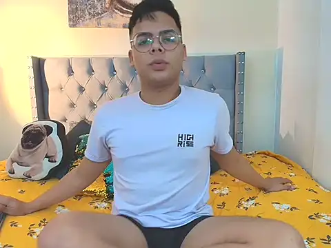 Snapshot of stewart_mateo_ chatting on 11-28-25, 02:14 stewart mateo online show from 11-28-25, 02:14