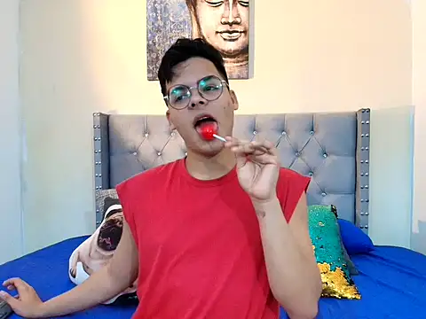 Snapshot of stewart_mateo_ chatting on 12-17-25, 01:44 stewart mateo online show from 12-17-25, 01:44