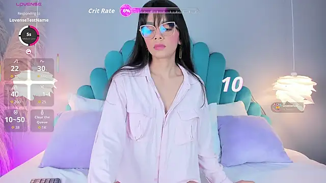 AlassiaHocthner online show from 11-24-25, 11:43