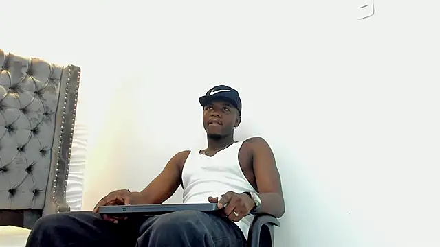 DOUGLAS 099 online show from 09-20-25, 01:01