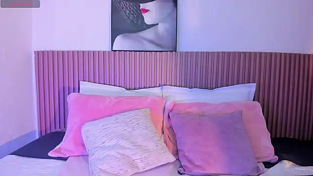 Alisha Olsen  online show from 09-19-25, 04:47