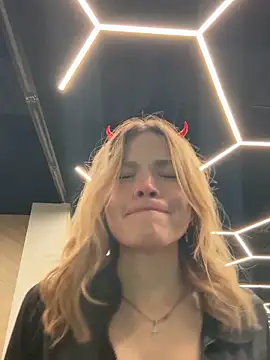 SMELLSEX online show from 10-30-25, 06:30