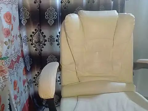 Sexy Mama Teresa online show from 04-15-26, 02:13