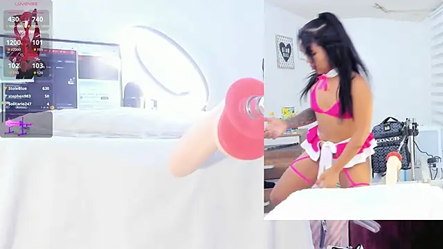 Snapshot of Rosy_Emely chatting on 10-04-25, 09:40 Rosy Emely online show from 10-04-25, 09:40