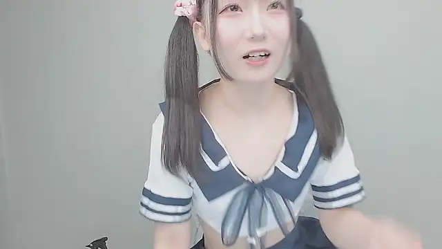 Snapshot of Hanna_xxx_cute chatting on 11-29-25, 11:24 Hanna xxx cute online show from 11-29-25, 11:24