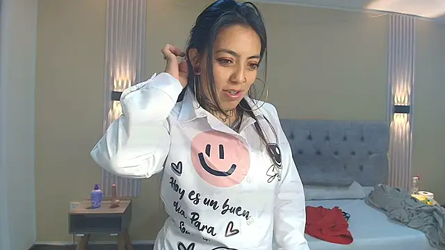 LiaMonroee  online show from 09-10-25, 11:43