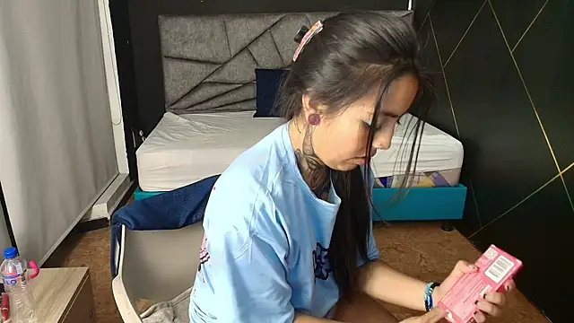 LiaMonroee  online show from 10-28-25, 03:10