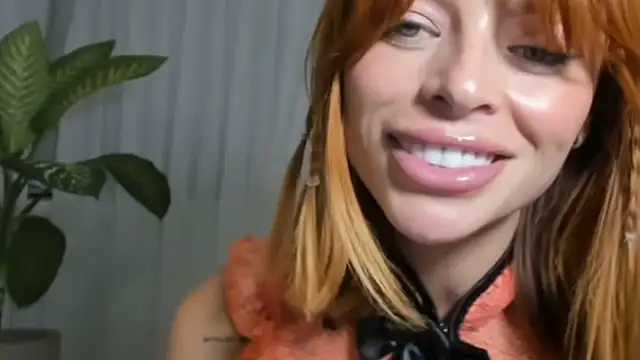 Snapshot of wertonh chatting on 03-09-26, 06:56 wertonh online show from 03-09-26, 06:56