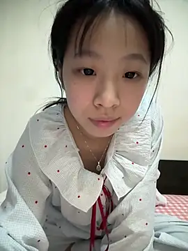 jingjing005 online show from 05-05-26, 03:53