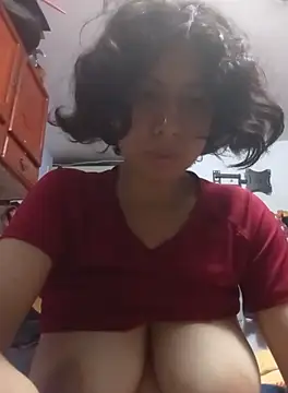 Snapshot of Syndel23 chatting on 09-23-25, 02:47 Syndel23 online show from 09-23-25, 02:47