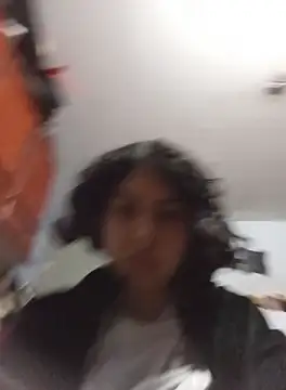 Snapshot of Syndel23 chatting on 10-01-25, 02:50 Syndel23 online show from 10-01-25, 02:50