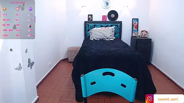 naomii san online show from 10-15-25, 08:53